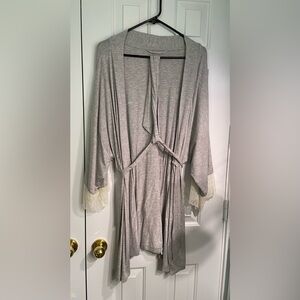 Stars Above tie robe with lace detail